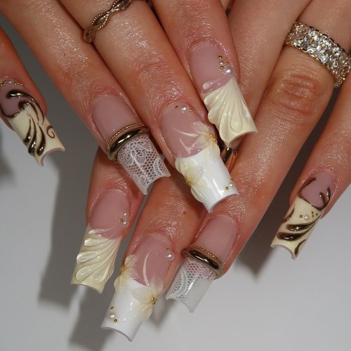 Elegant nail design